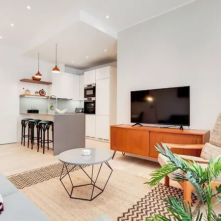 11 Borough - Bright & Spacious 2-bed Near Bridge *