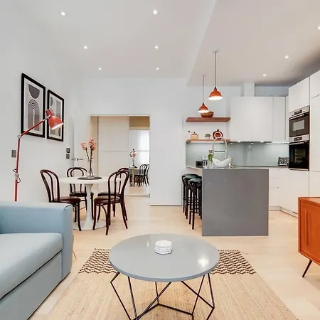 Apartment 11 Borough - Bright & Spacious 2-bed Near Bridge London