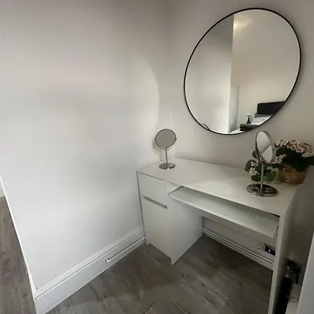 Apartment Modern 2 Bedroom Flat, Se6 Catford