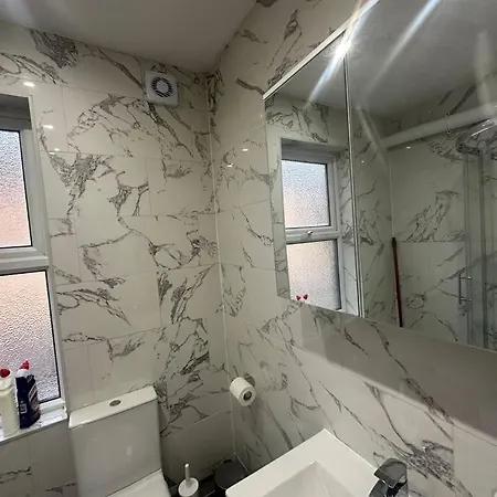 Apartment Modern 2 Bedroom Flat, Se6 Catford