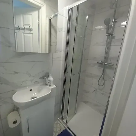Mari London Guest house