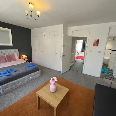 Apartment Urluxury 4 Bedroom 5-baths House In Marble Arch, London