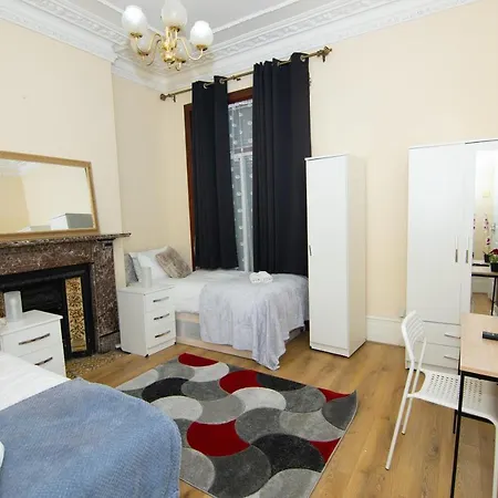 Victorian Woods Bed & Breakfast London