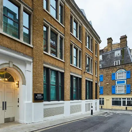 Master St. Paul's Lejlighed