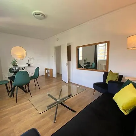 Charming Retreat In Pimlico