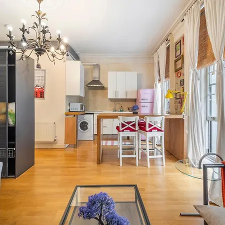 アパート Private Flats In 17th Century Townhouse, Trafalgar Square, Embankment, Waterloo