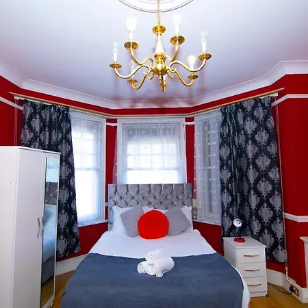 Bed & Breakfast Victorian Woods