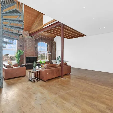Apartment Large Industrial Style 2 Bedroom Short Term & Flexible Renting Canary Wharf With Free Wifi *