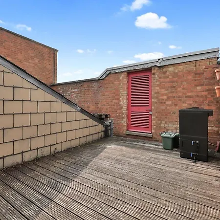 Large Industrial Style 2 Bedroom Short Term & Flexible Renting Canary Wharf With Free Wifi *