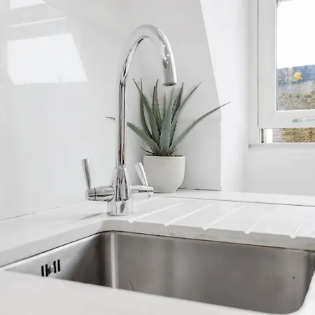 Loft Aartment Short Term & Flexible Renting Hackney With Free Wifi & Balcony * London