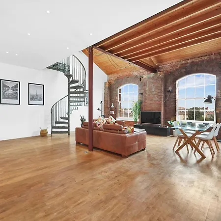 Large Industrial Style 2 Bedroom Short Term & Flexible Renting Canary Wharf With Free Wifi *