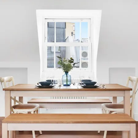 Loft Aartment Short Term & Flexible Renting Hackney With Free Wifi & Balcony *