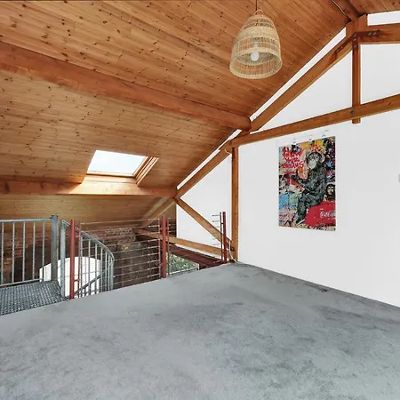 Apartment Large Industrial Style 2 Bedroom Short Term & Flexible Renting Canary Wharf With Free Wifi *