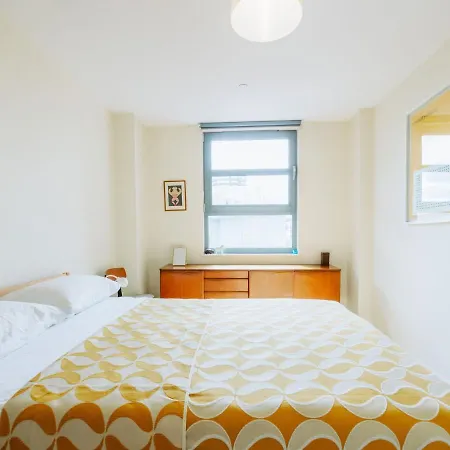 Apartment Pass The Keys Location Flat Near Old St And Dalston Overlooking Rosemary Park And Regents Canal London