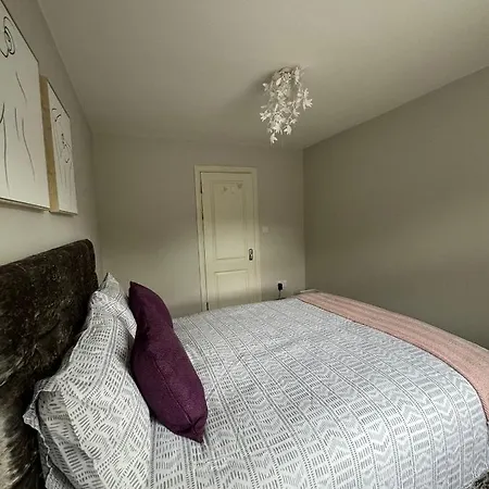 Homestay Flowers Brentford