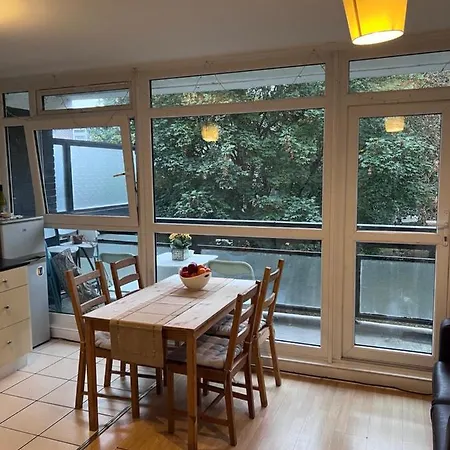 Exford Court 2 * London