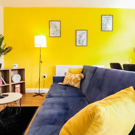 Apartment Spacious 1 Bed Flat-free Parking