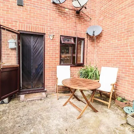 Spacious 1 Bed Flat-free Parking Apartment *