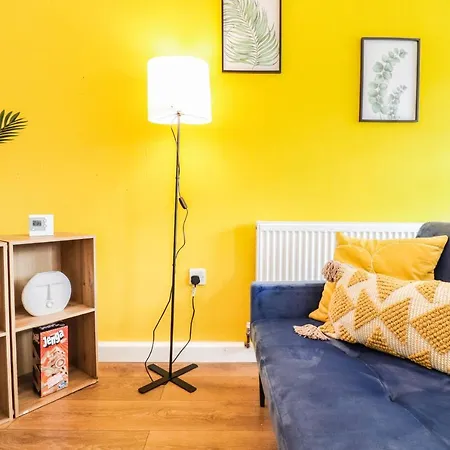 Apartment Spacious 1 Bed Flat-free Parking