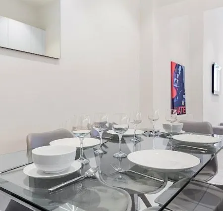 Harley Street Luxury Snug * London