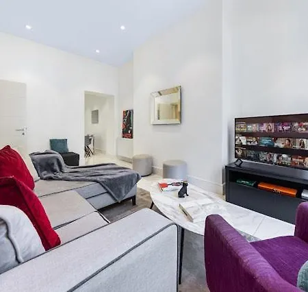 Harley Street Luxury Snug Apartment