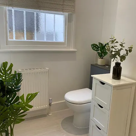 Apartamento Fantastic Spacious Garden Flat With Own Private Entrance *