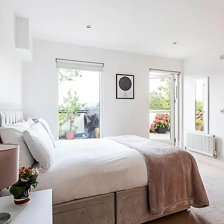 Apartment 3 Bed Luxury Penthouse In Shoreditch