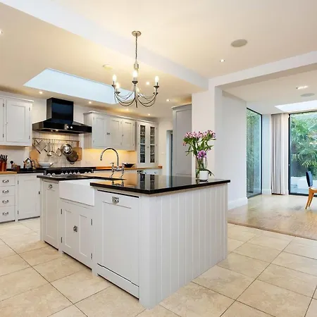 Veeve - Majestic Oasis Holiday home *