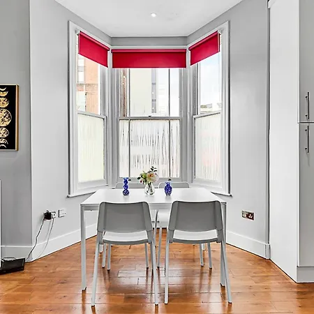 Bright St Johns Apartment