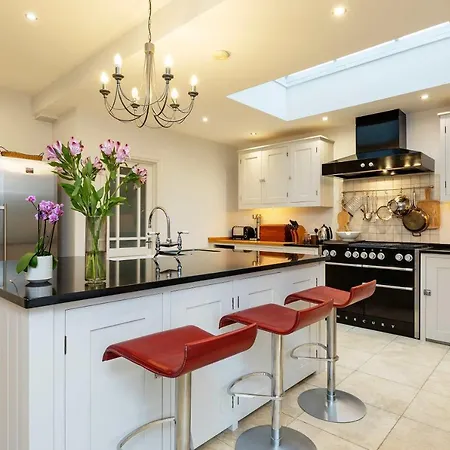 Veeve - Majestic Oasis * London