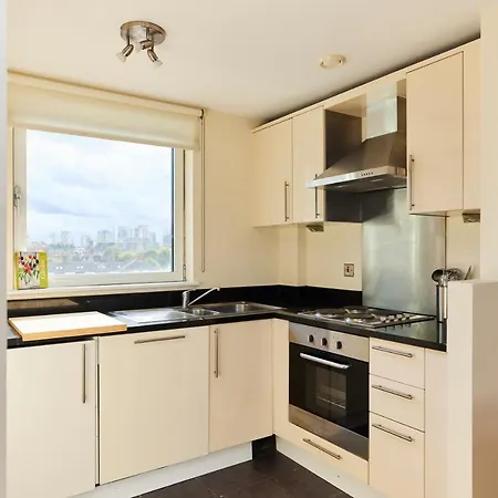 The Weavers Field Place - Classy 3bdr Flat With Terrace * London