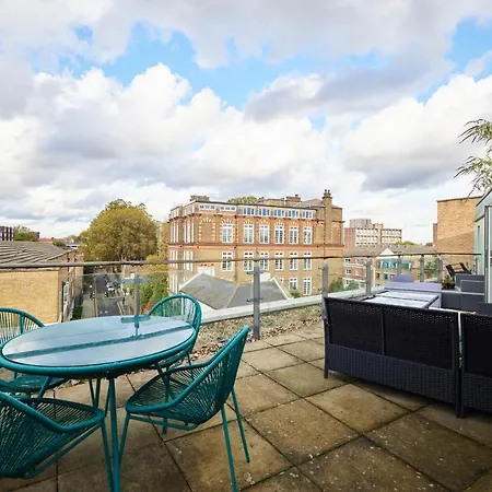 Apartment The Weavers Field Place - Classy 3bdr Flat With Terrace London