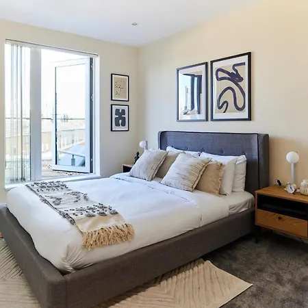 The Weavers Field Place - Classy 3bdr Flat With Terrace * London