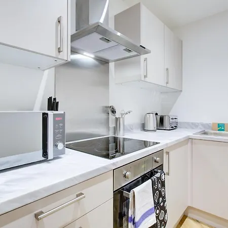 Apartment Hybrid Resi - Close To Tooting And Wimbledon Mitcham