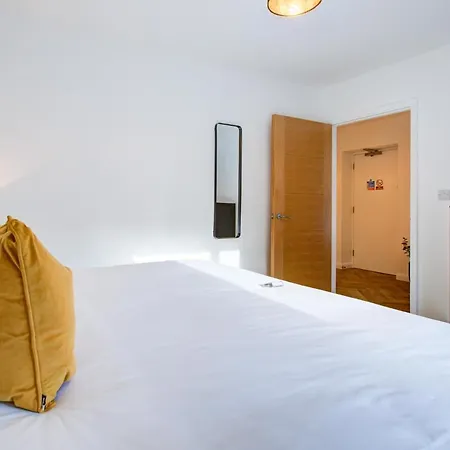 Hybrid Resi - Close To Tooting And Wimbledon
