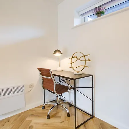 Apartment Hybrid Resi - Close To Tooting And Wimbledon