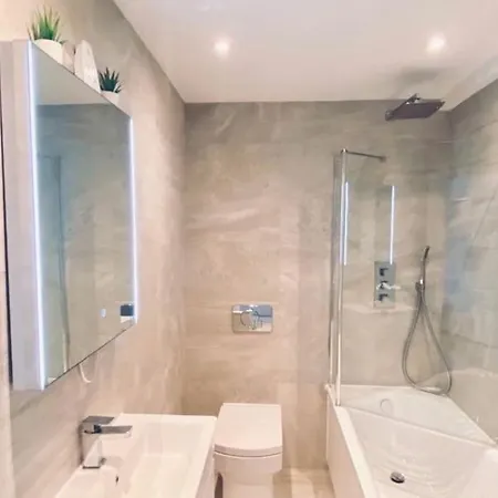 Shoreditch / Brick Lane - Studio * London