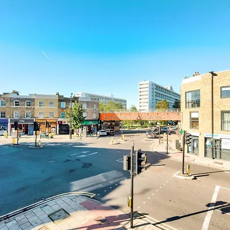2 Bedroom In Brixton With Wi-fi Apartamento Londres