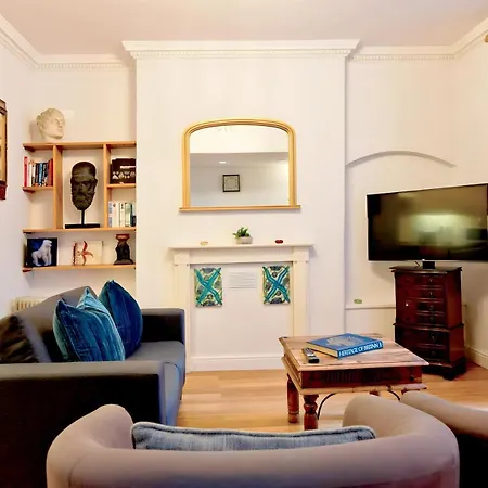 Gorgeous 2-bed Flat - 25 Minutes Walk From Winter Wonderland Apartment