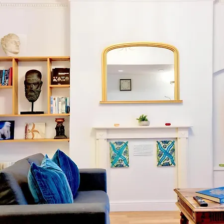 Apartment Gorgeous 2-bed Flat - 25 Minutes Walk From Winter Wonderland London