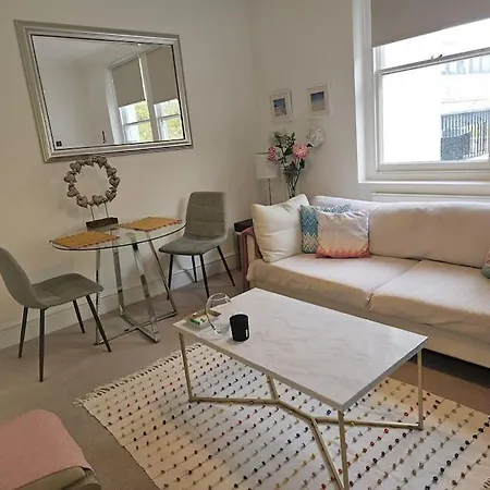 Cozy One Bedroom Next To Paddington * London