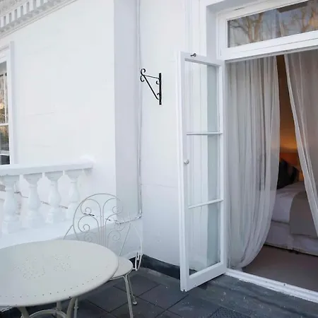 Cozy One Bedroom Next To Paddington Apartment *