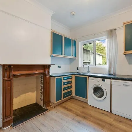 Casa vacanze Cosy 3 Bed In Colliers Wood