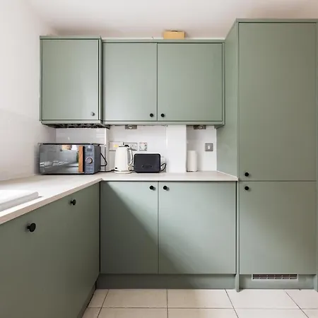 The Walworth Hideout - Elegant 2bdr Flat *