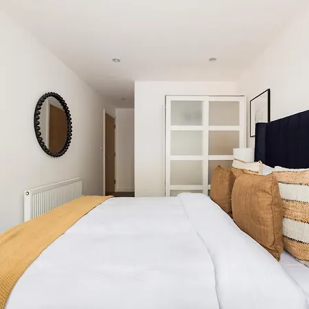 The Walworth Hideout - Elegant 2bdr Flat * London