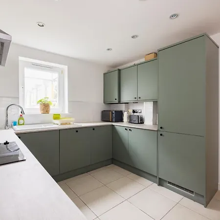 The Walworth Hideout - Elegant 2bdr Flat * London