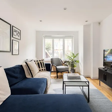 The Walworth Hideout - Elegant 2bdr Flat * London