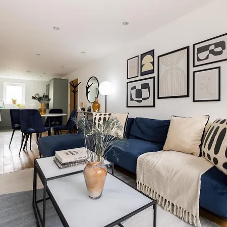 The Walworth Hideout - Elegant 2bdr Flat *