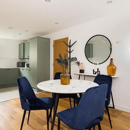 The Walworth Hideout - Elegant 2bdr Flat Apartment