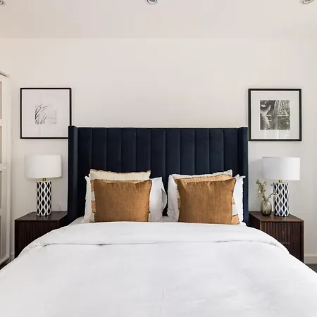 The Walworth Hideout - Elegant 2bdr Flat London